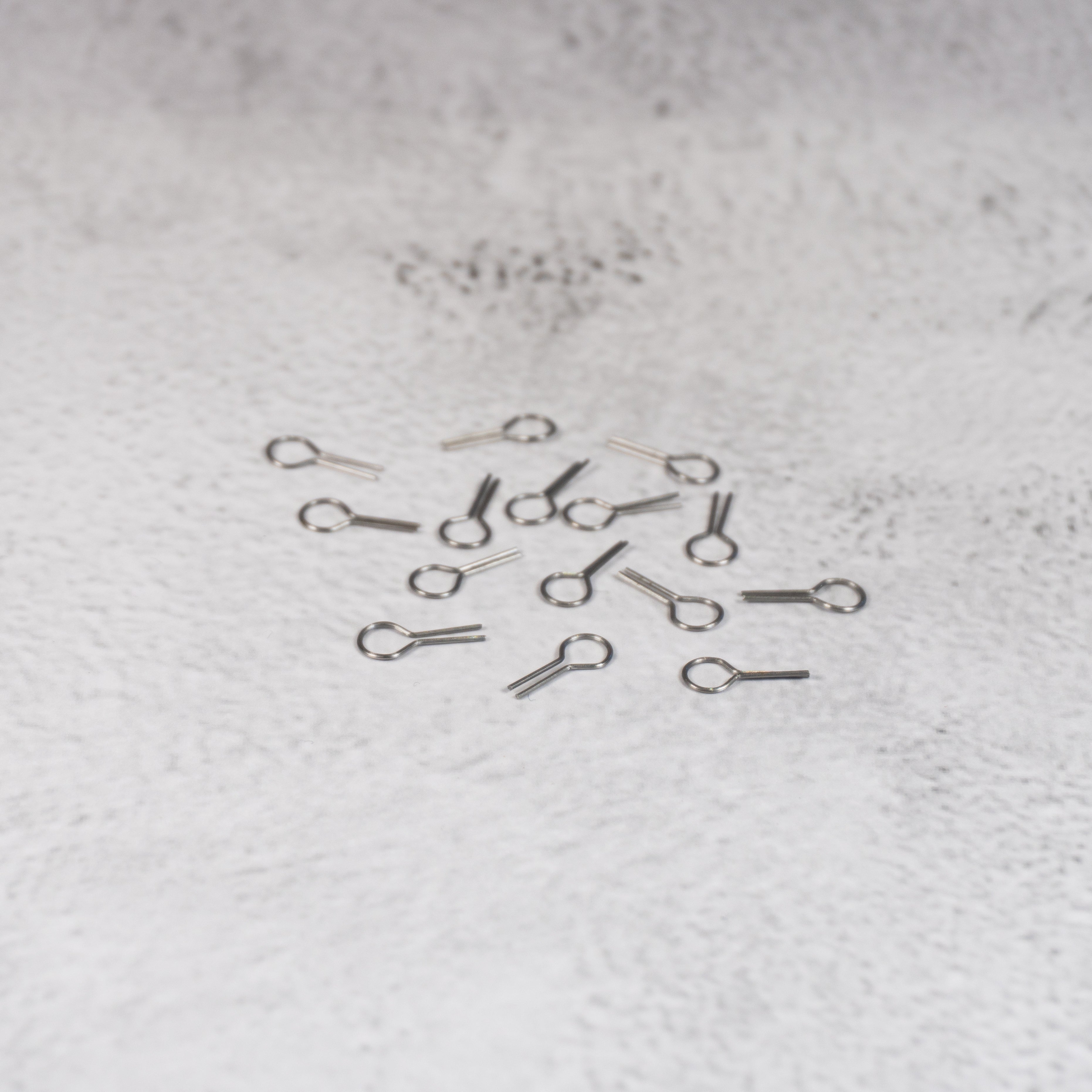 Tungsten Firing Wire – Heat - Resistant Pottery Firing Hooks for Kiln | 5 x 12mm - Ceramind® Tools