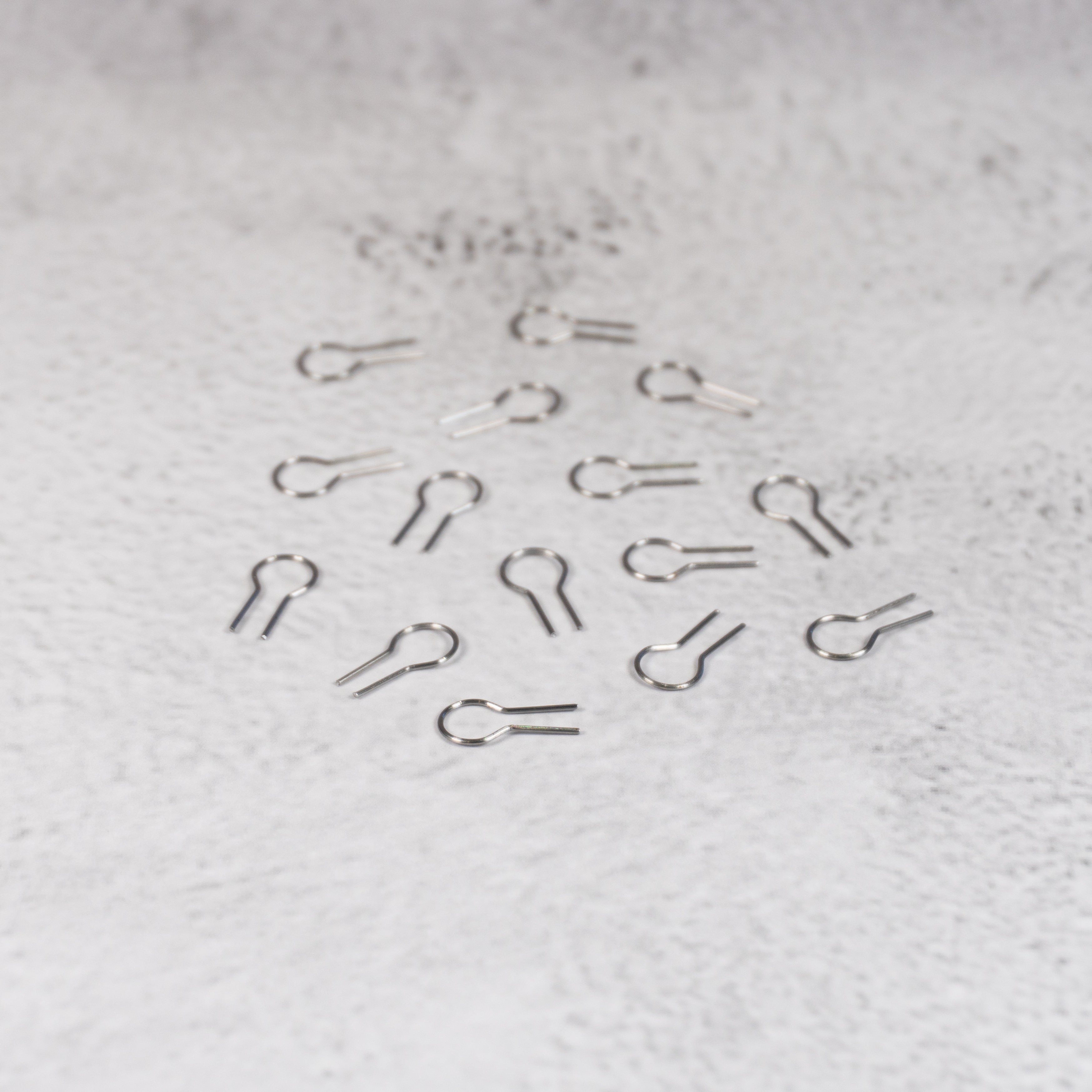 Tungsten Firing Wire – Heat - Resistant Pottery Firing Hooks for Kiln | 5.5 x 12mm - Ceramind® Tools