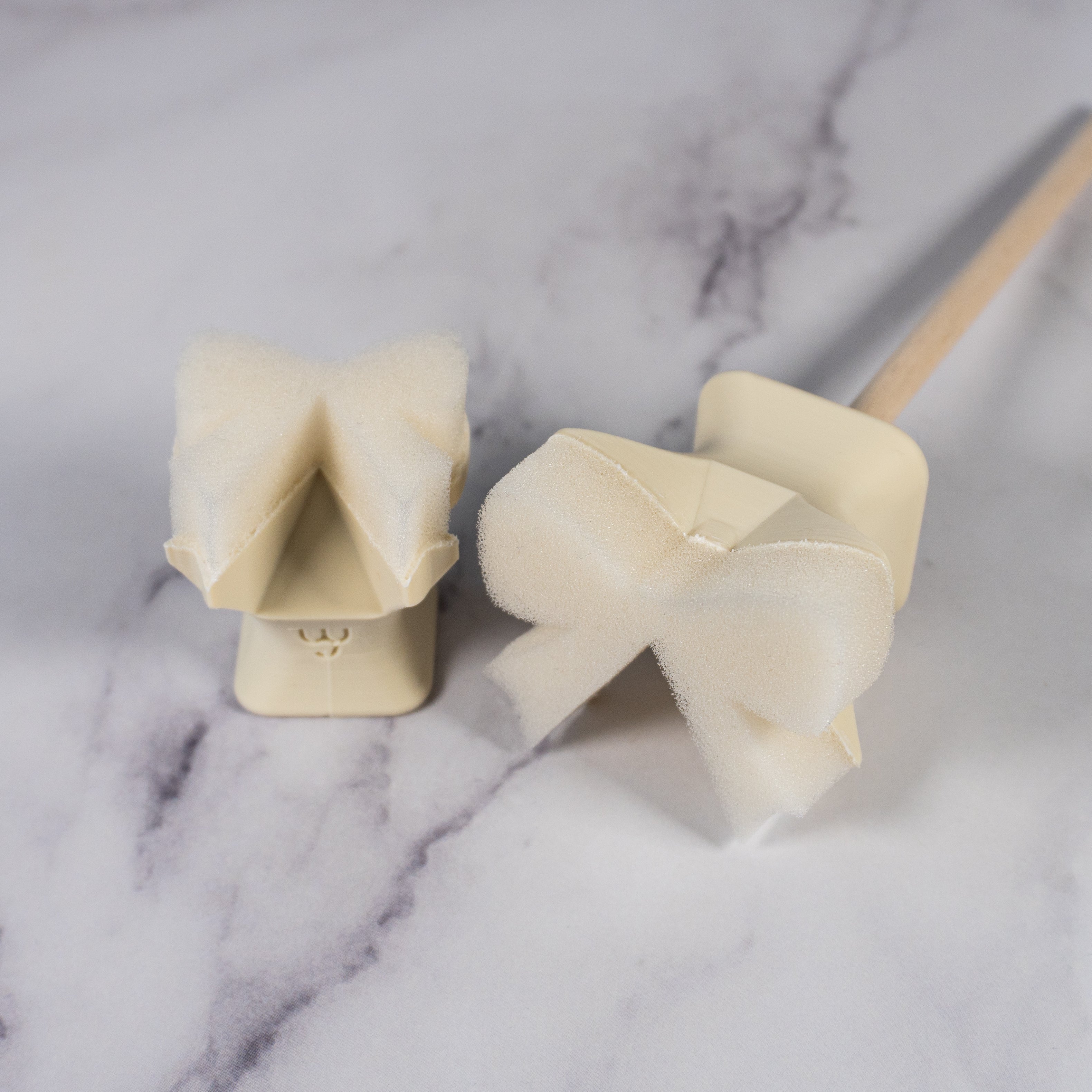 Christmas Bowtie Underglaze Sponge Stamps - Ceramind® Tools