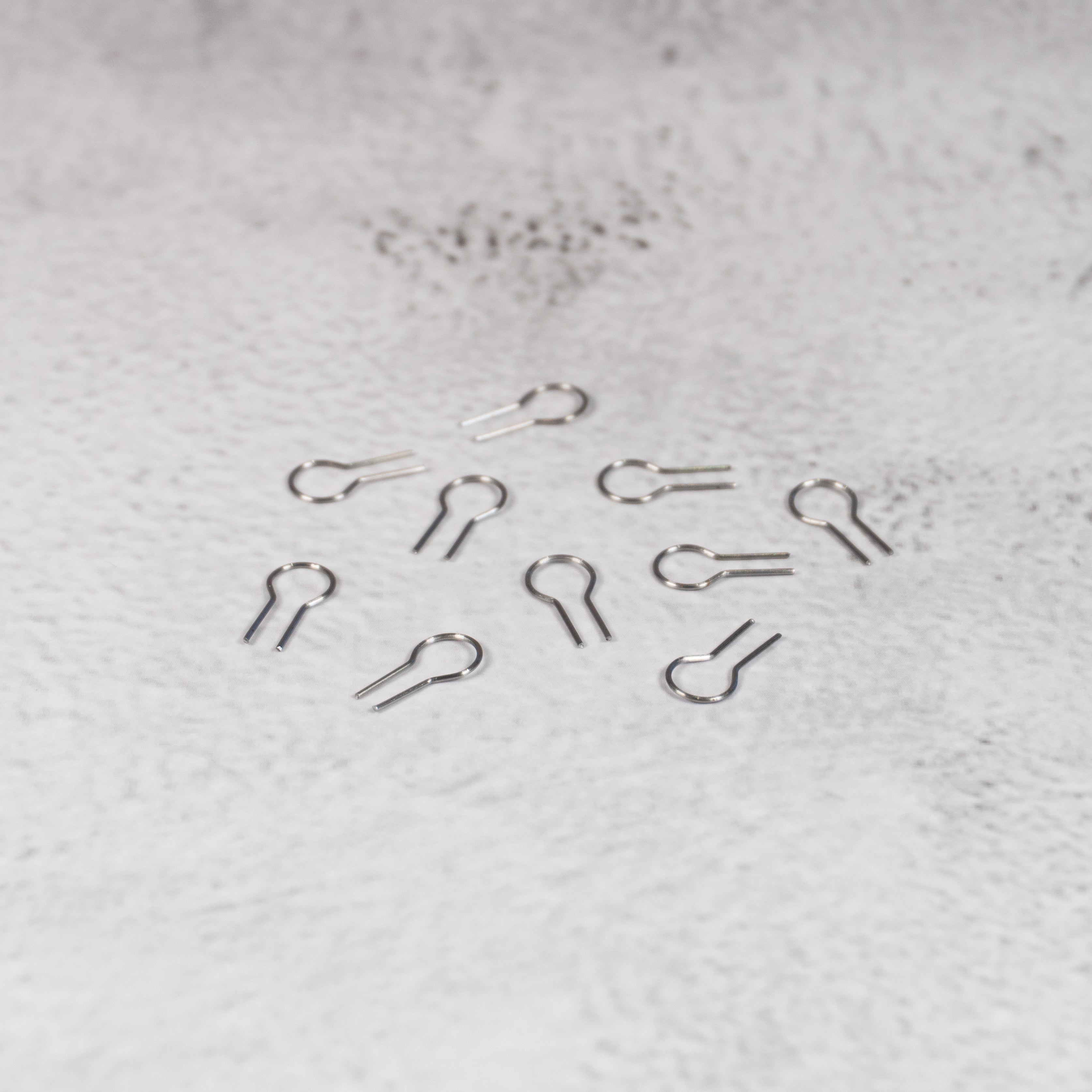 Tungsten Firing Wire – Heat - Resistant Pottery Firing Hooks for Kiln | 5.5 x 12mm - Ceramind® Tools